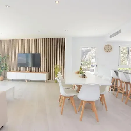 Gran Con Bonitas Vistas Villa